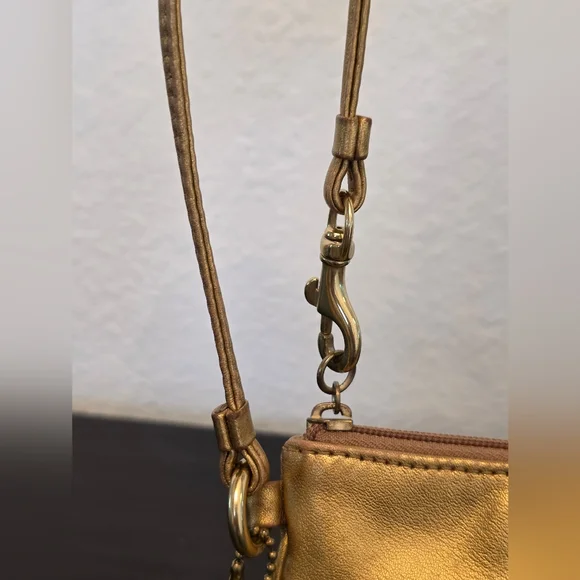 Coach Metallic Leather Gold Wristlet Clutch With Hot Pink Interior - Picture 3 of 10